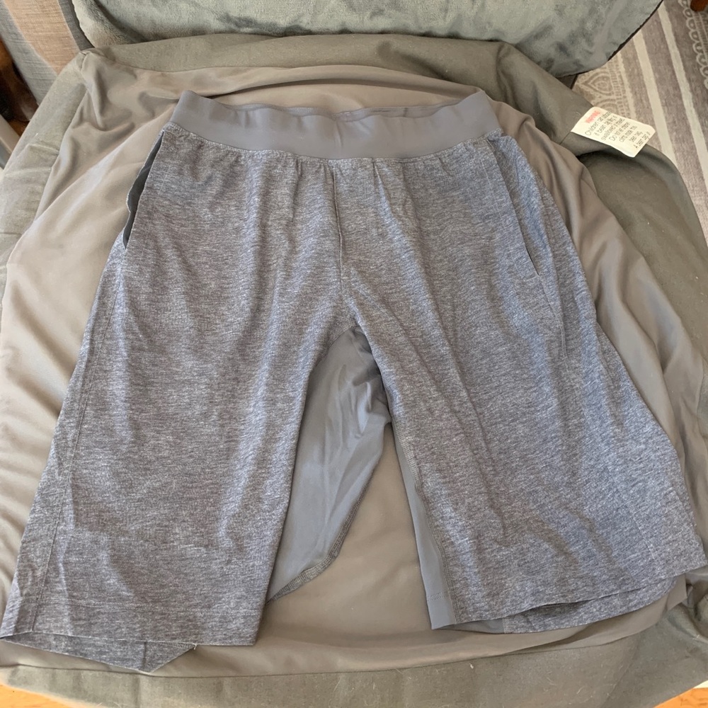 Lululemon Linerless 11’ Shorts Medium